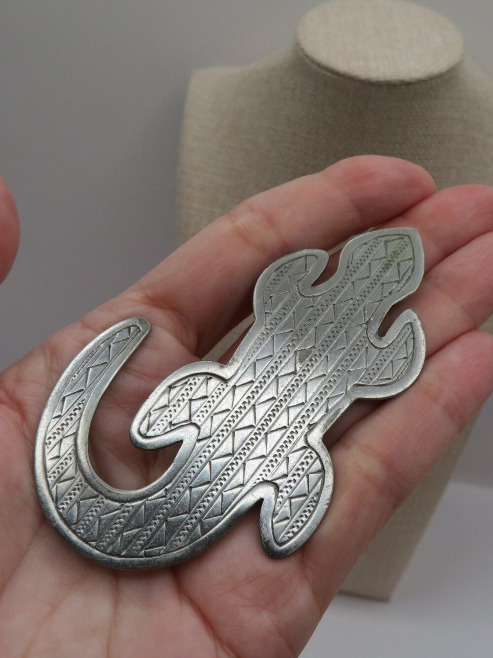 Vintage JJ Southwestern Lizard Brooch